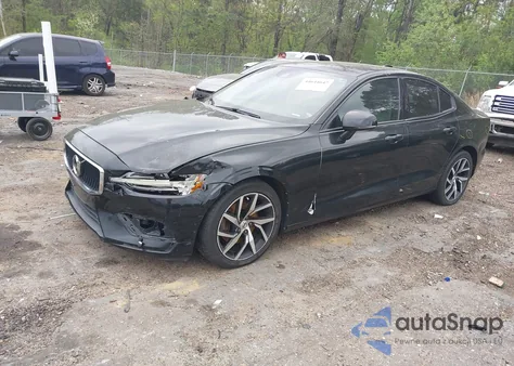 2020 Volvo S60 T5 Momentum z USA, uszkodzony, nr VIN 7JR102FK9LG057612